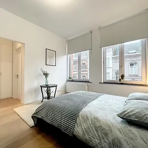 Elegant Flat Cinquantenaire Brussel